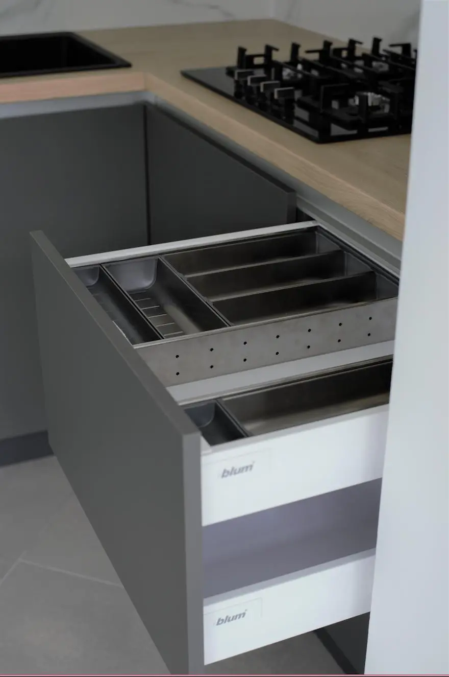 Система шухляди в шухляді Blum